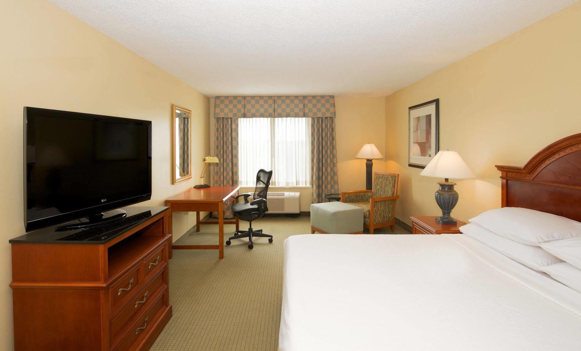 Hilton Garden Inn Jacksonville Jtb/Deerwood Park Esterno foto